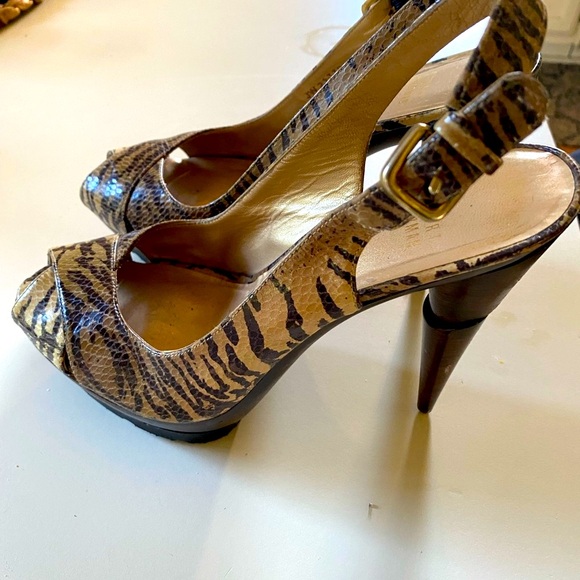 Stuart Weitzman   heels - Picture 6 of 7